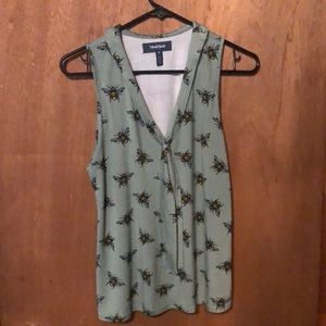 PRICE FIRM Modcloth Bee Print Tie Neck Blouse